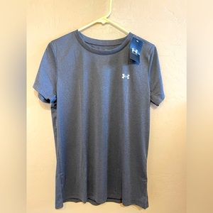 NWT grey under armer active wear top for women